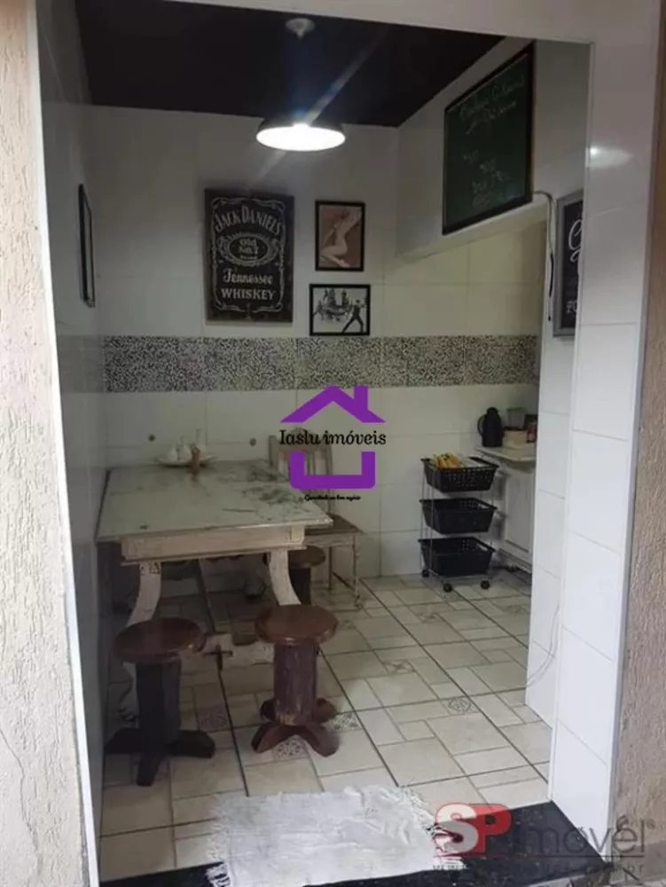 Sobrado à venda e aluguel com 5 quartos, 240m² - Foto 2