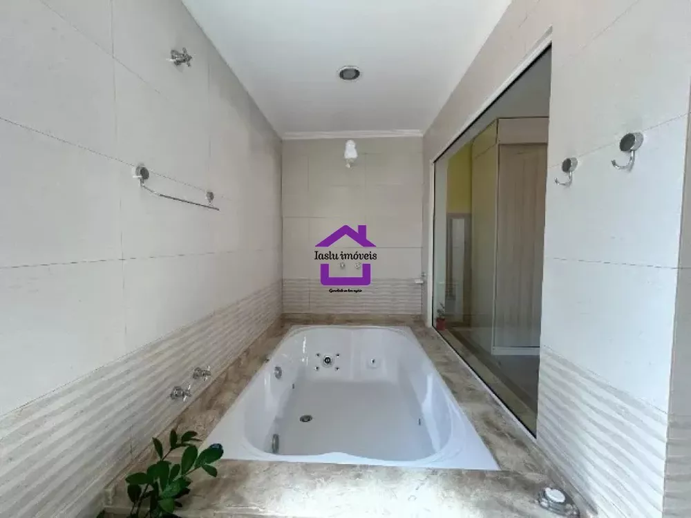 Sobrado, 3 quartos, 247 m² - Foto 3