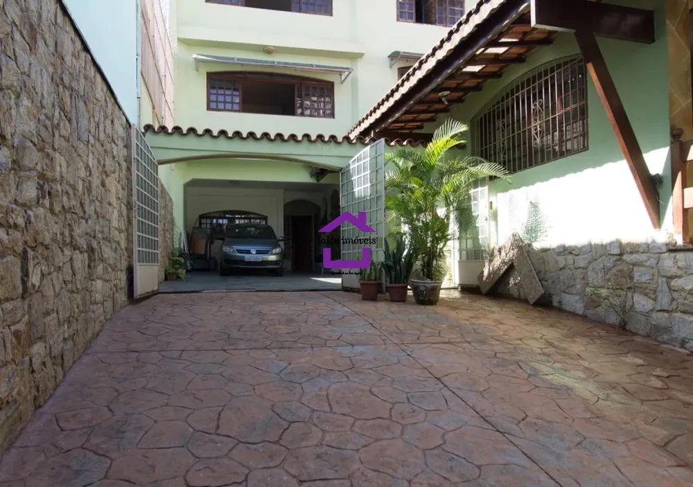 Sobrado, 3 quartos, 398 m² - Foto 1