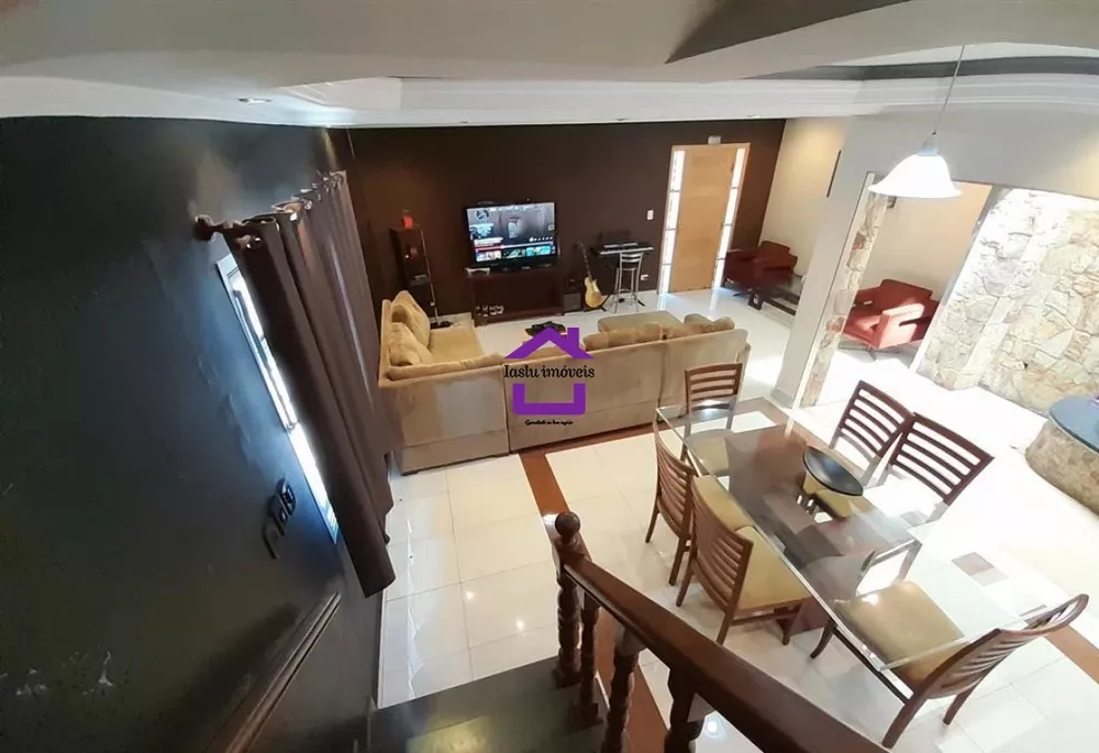 Sobrado, 3 quartos, 200 m² - Foto 1