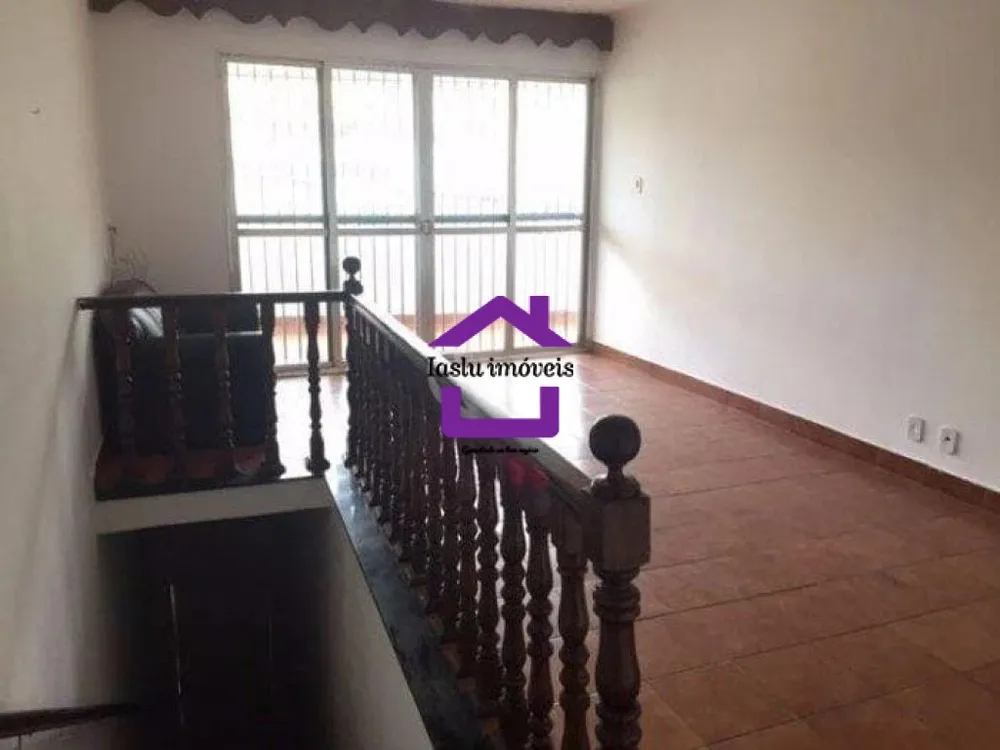 Casa, 3 quartos, 224 m² - Foto 1