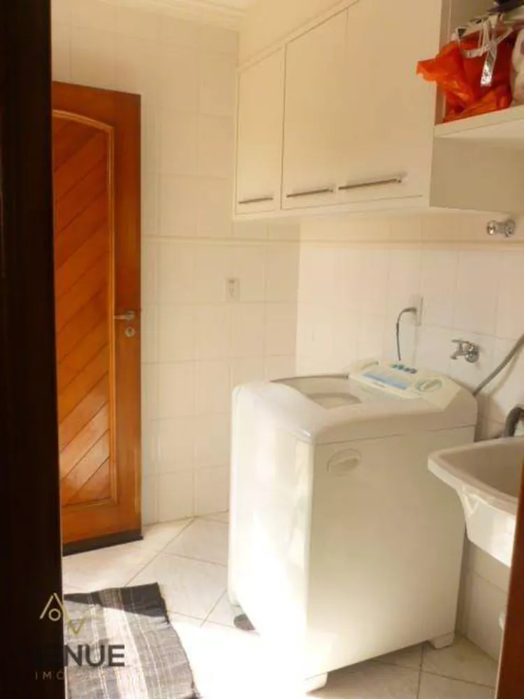 Sobrado, 3 quartos, 272 m² - Foto 1