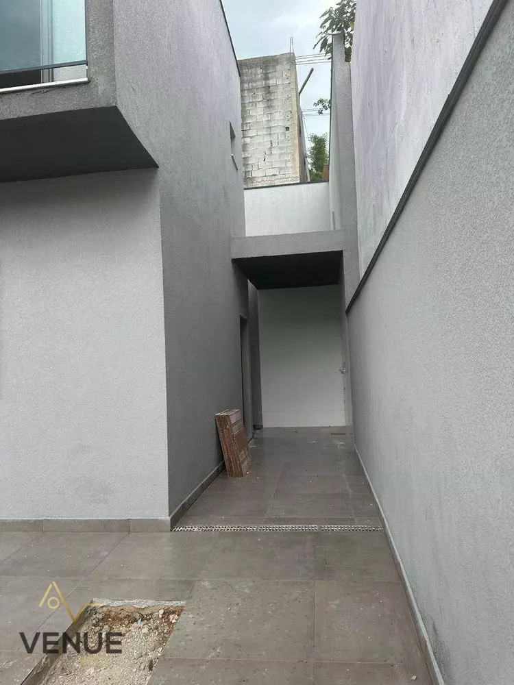 Sobrado à venda com 2 quartos, 85m² - Foto 3