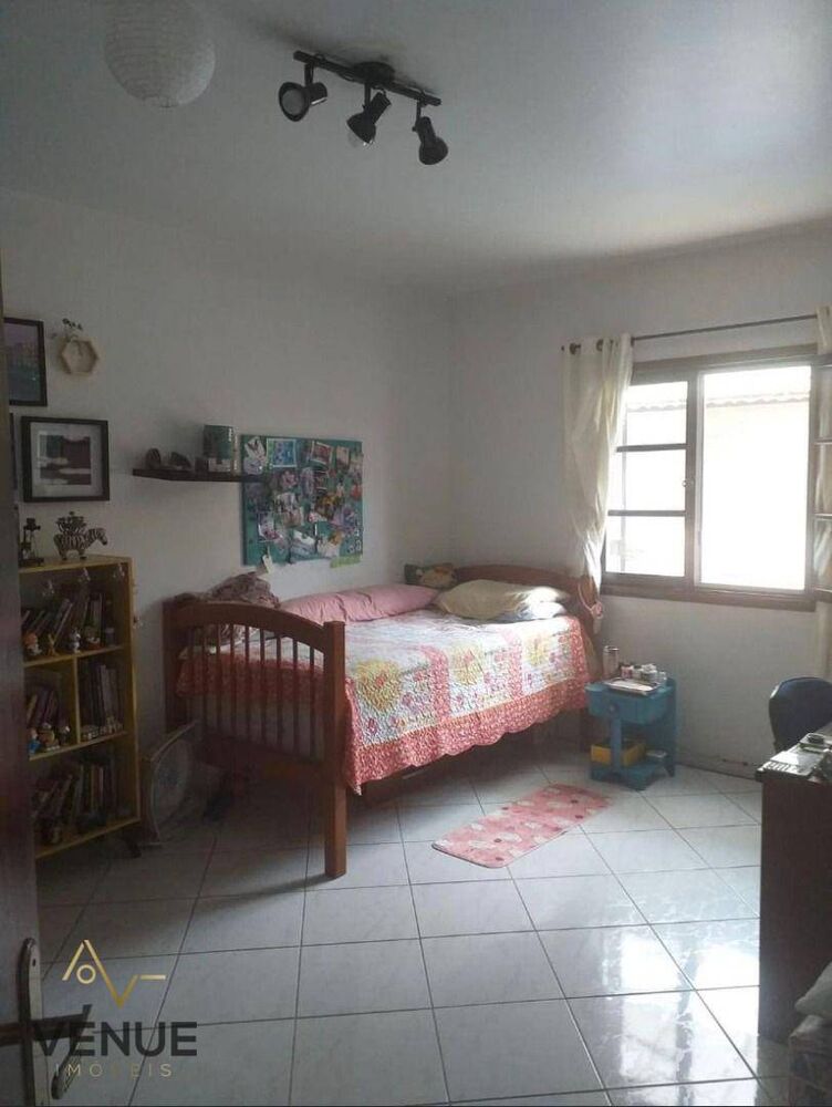 Sobrado, 3 quartos, 264 m² - Foto 1