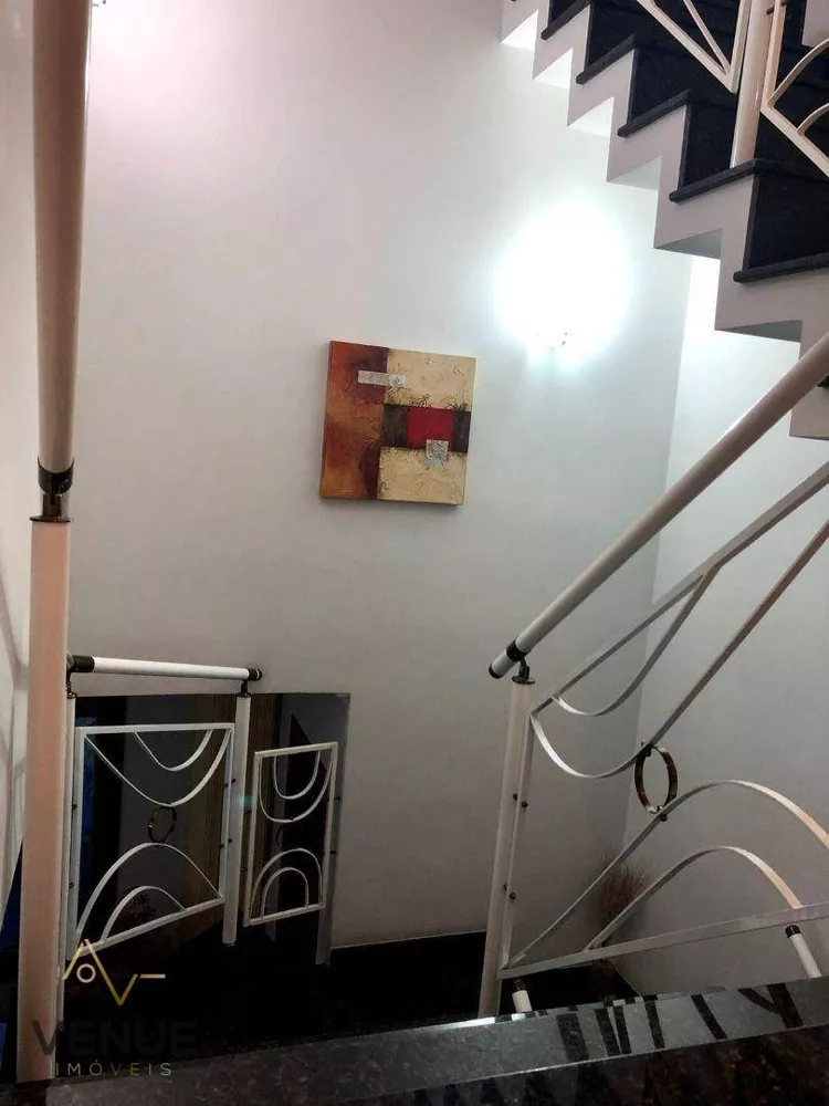 Sobrado, 4 quartos, 324 m² - Foto 1