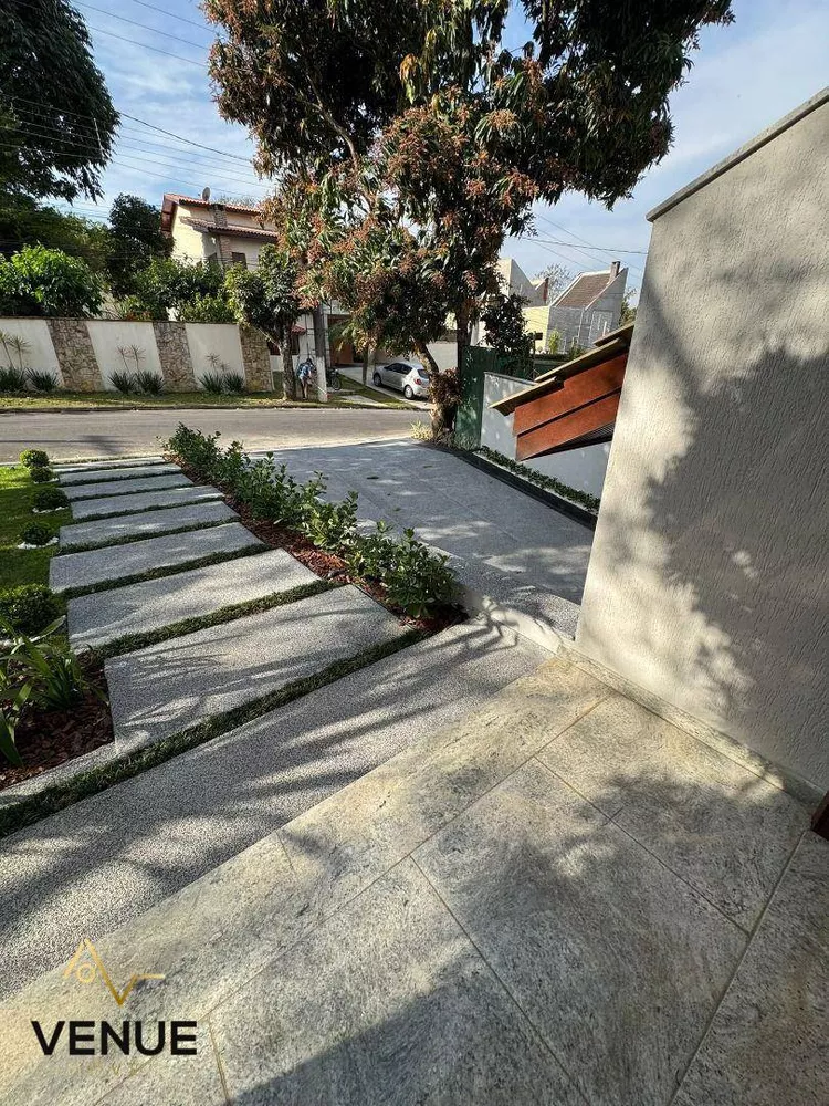 Sobrado, 4 quartos, 300 m² - Foto 4