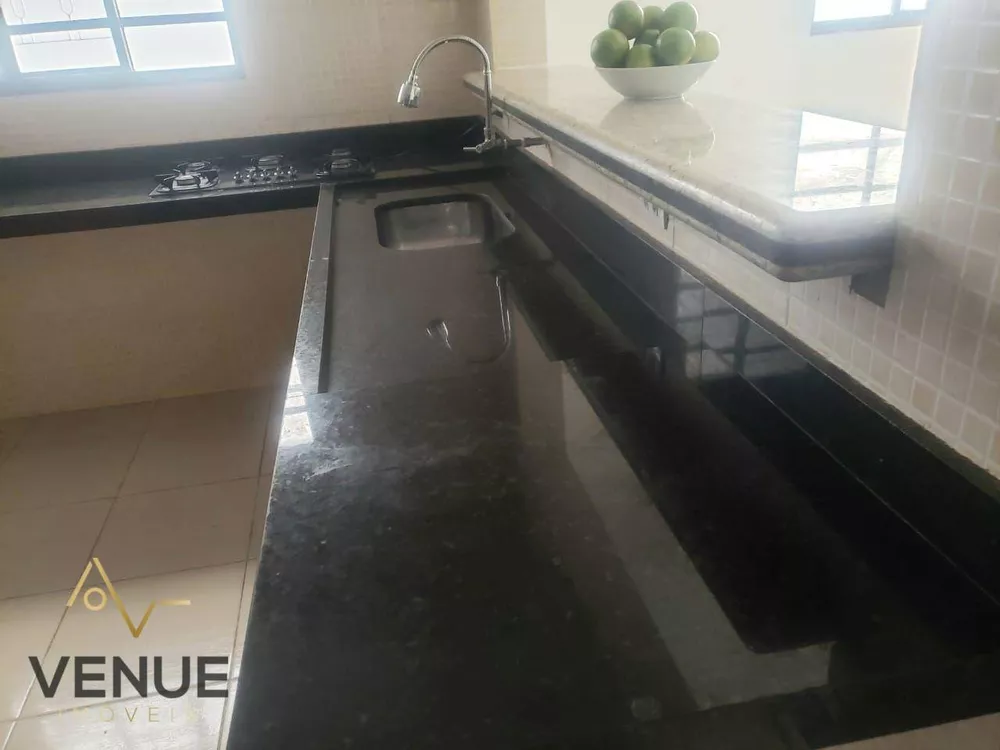 Sobrado, 5 quartos, 220 m² - Foto 1