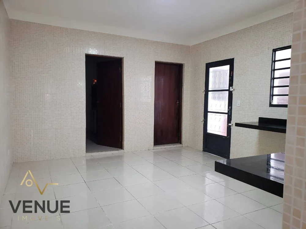 Sobrado, 5 quartos, 220 m² - Foto 2