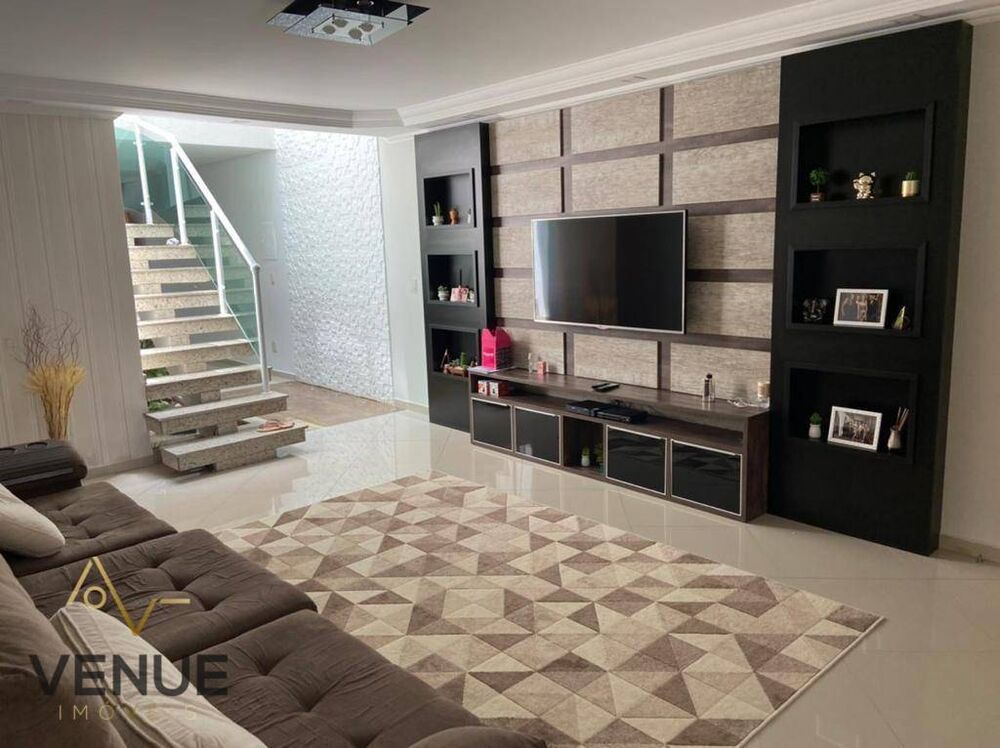 Sobrado, 4 quartos, 190 m² - Foto 1