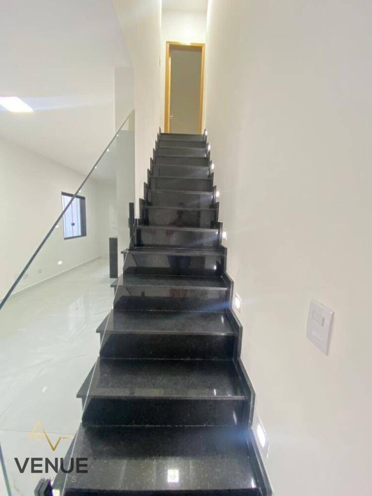 Sobrado à venda com 3 quartos, 146m² - Foto 2