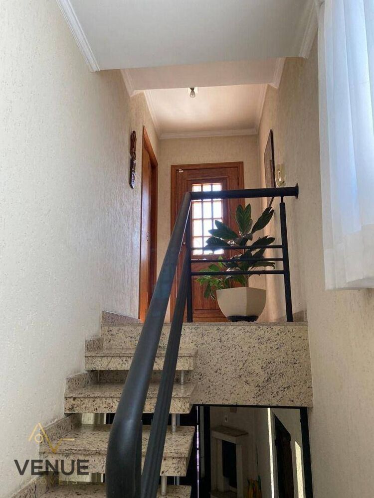 Sobrado, 5 quartos, 300 m² - Foto 5