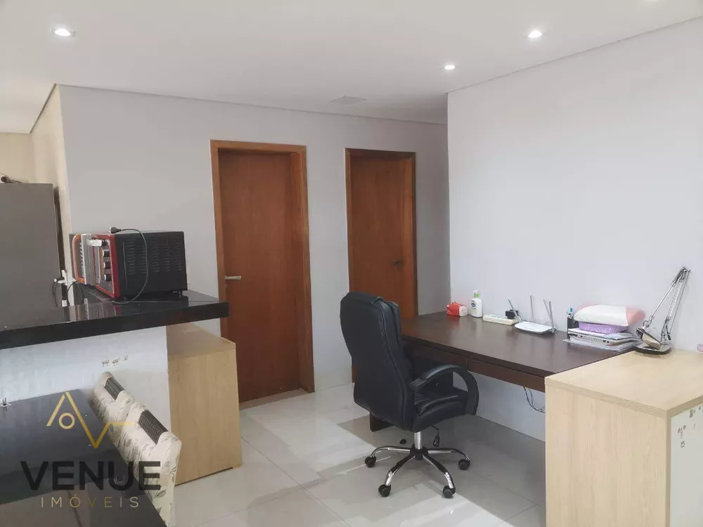 Chácara à venda com 5 quartos, 340m² - Foto 4