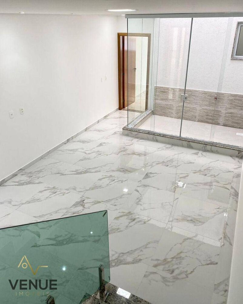 Sobrado, 3 quartos, 240 m² - Foto 1