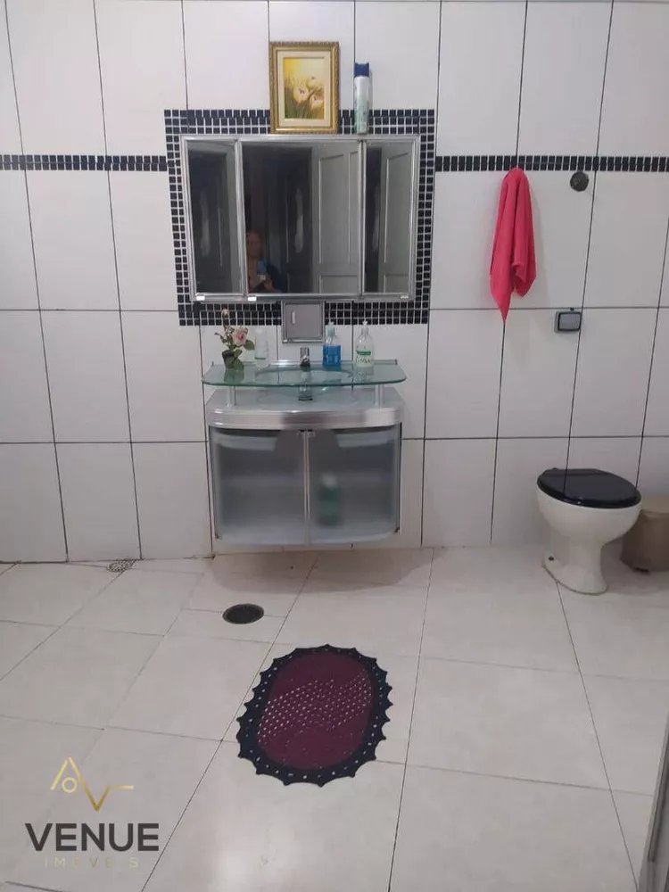 Sobrado, 4 quartos, 190 m² - Foto 1