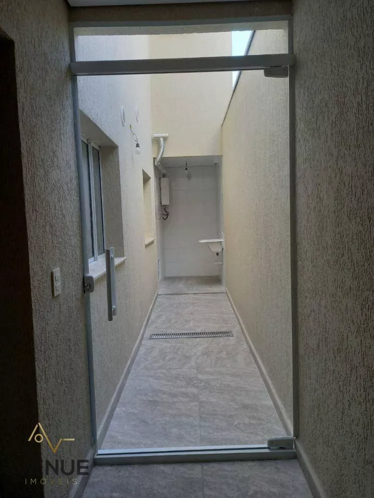 Sobrado, 3 quartos, 219 m² - Foto 1