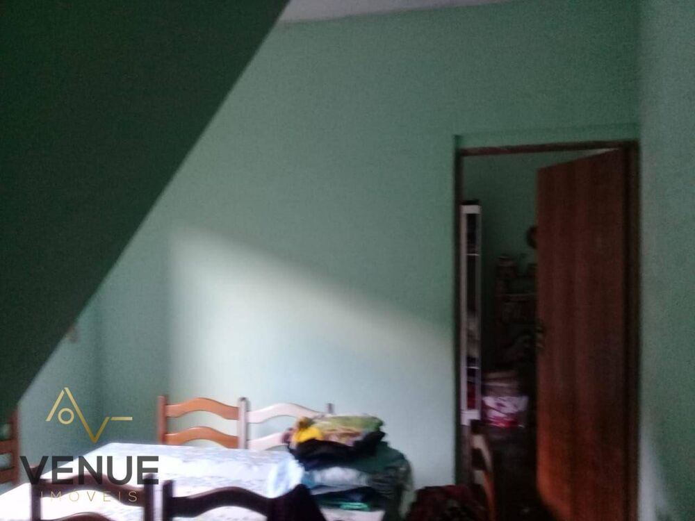 Sobrado, 6 quartos, 240 m² - Foto 1