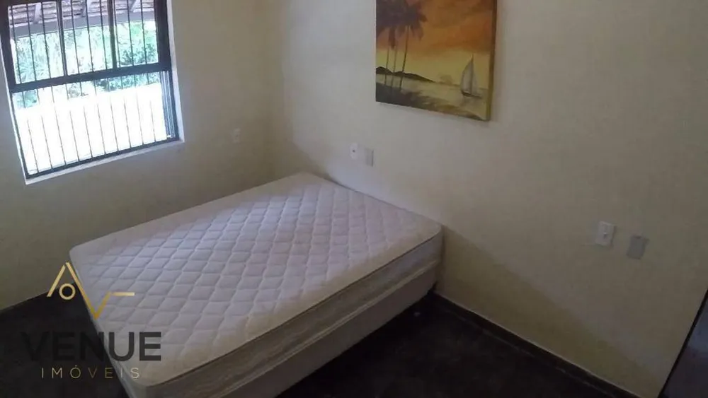 Casa, 4 quartos, 230 m² - Foto 1