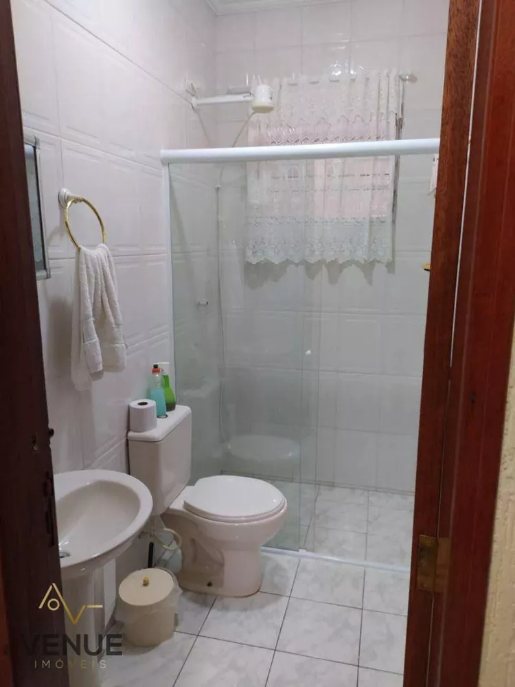 Casa, 3 quartos, 242 m² - Foto 2