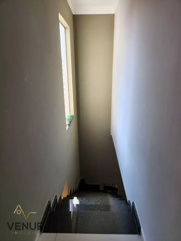 Sobrado, 3 quartos, 285 m² - Foto 1