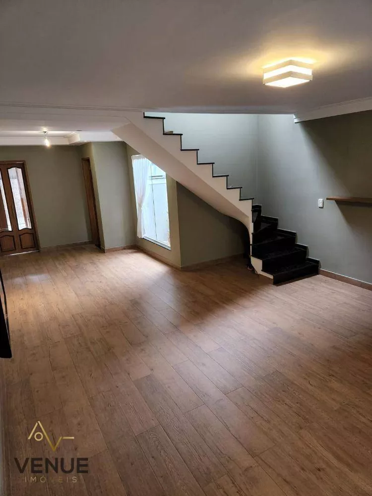 Sobrado, 3 quartos, 285 m² - Foto 2