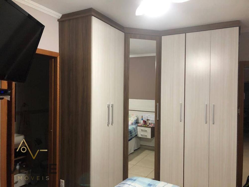 Sobrado, 3 quartos, 180 m² - Foto 1
