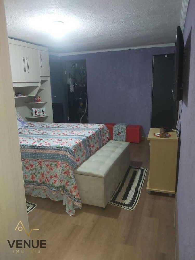 Casa à venda com 3 quartos, 100m² - Foto 1