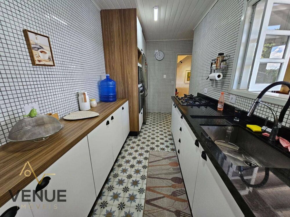 Chácara à venda com 3 quartos, 230m² - Foto 4