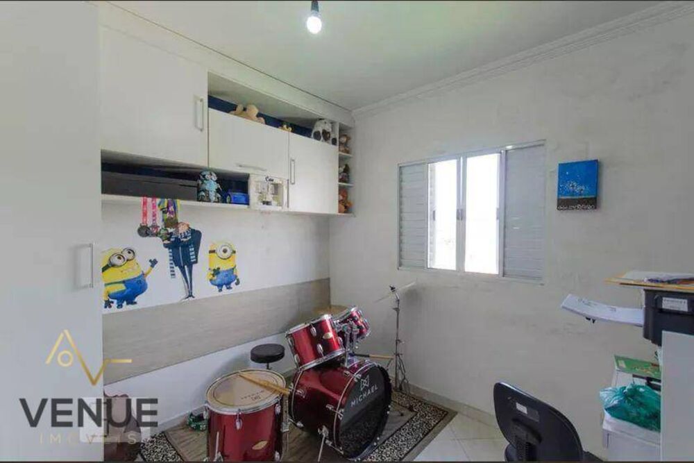 Sobrado, 3 quartos, 244 m² - Foto 1
