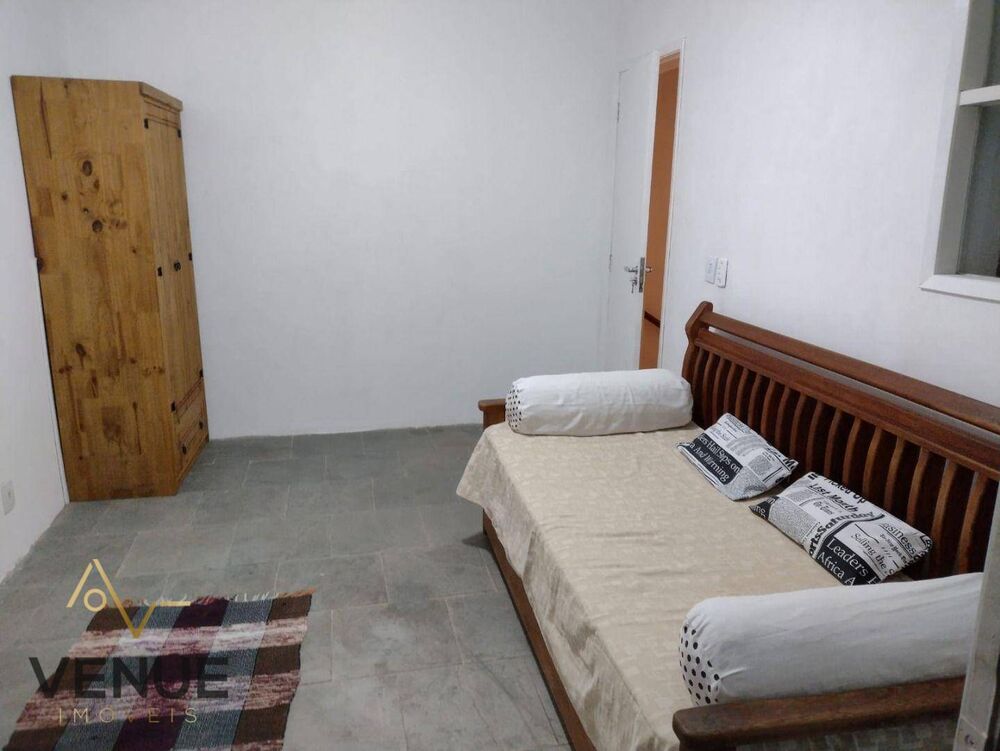 Casa à venda com 3 quartos, 220m² - Foto 3