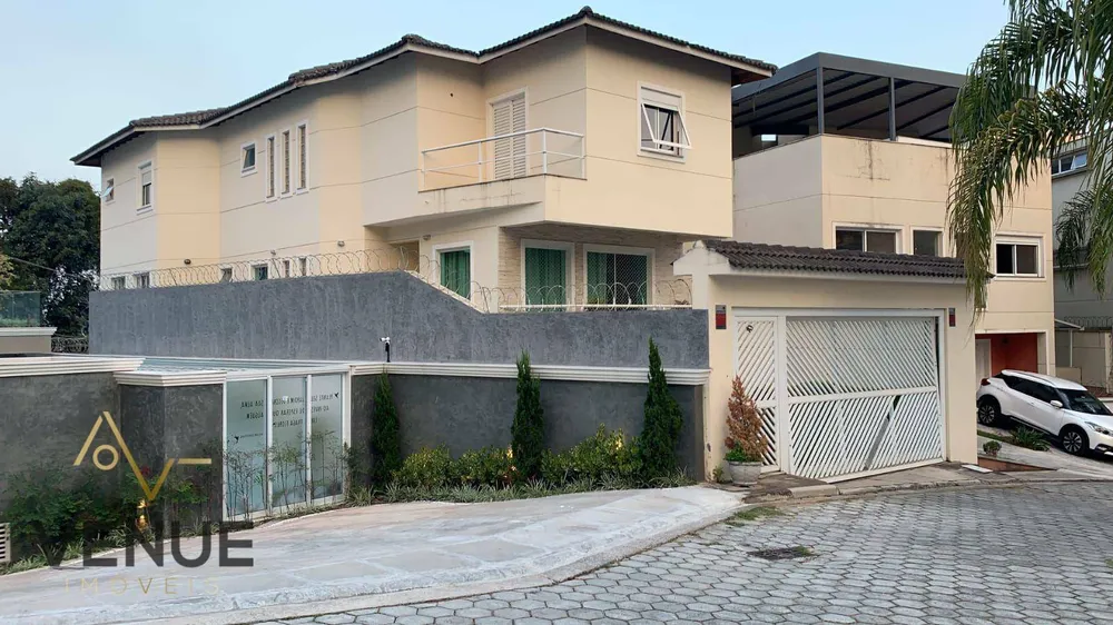 Sobrado, 4 quartos, 311 m² - Foto 1