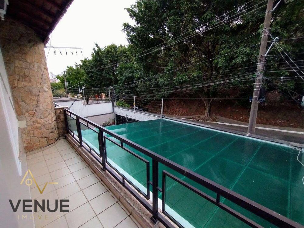 Sobrado à venda com 3 quartos, 125m² - Foto 2