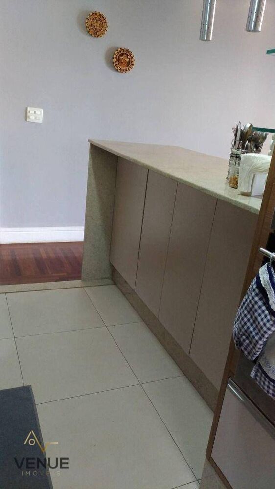 Apartamento à venda com 2 quartos, 72m² - Foto 4