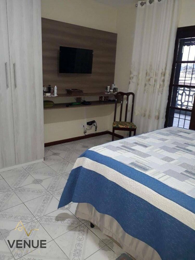 Sobrado, 3 quartos, 218 m² - Foto 4