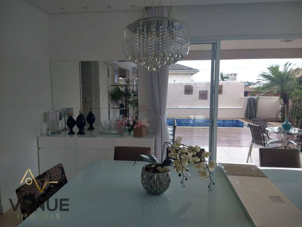 Sobrado, 3 quartos, 406 m² - Foto 1