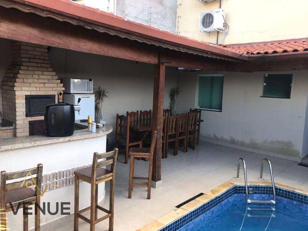 Sobrado, 3 quartos, 250 m² - Foto 1