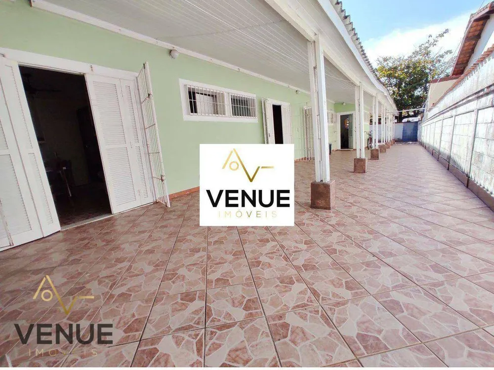 Casa, 3 quartos, 210 m² - Foto 1