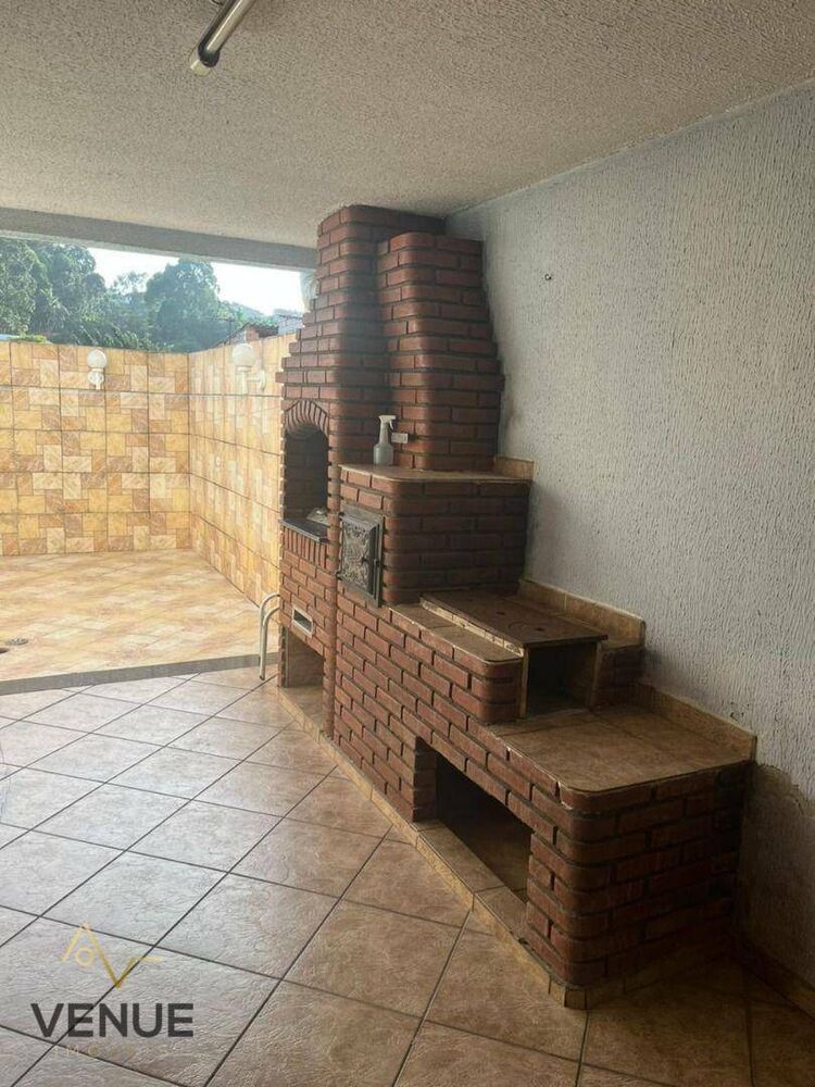 Sobrado, 3 quartos, 253 m² - Foto 2