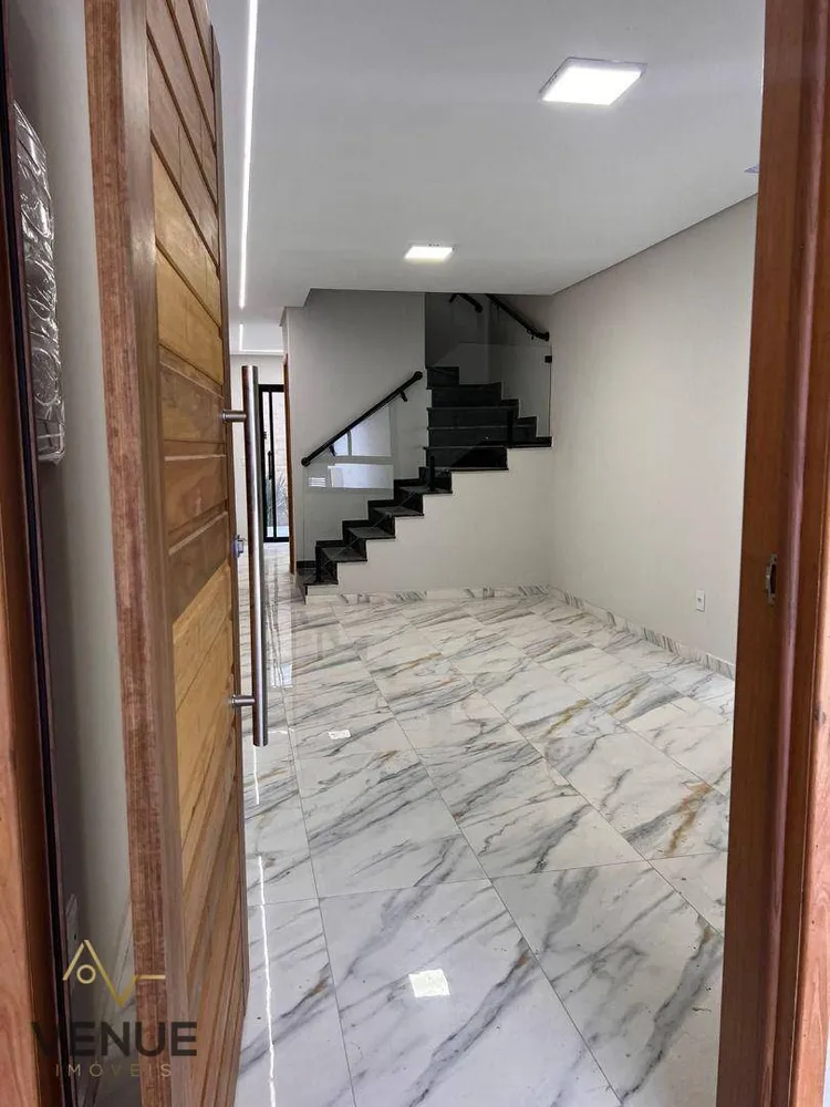 Sobrado, 3 quartos, 192 m² - Foto 2
