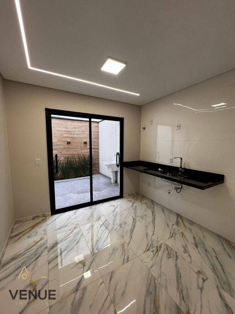 Sobrado à venda com 3 quartos, 192m² - Foto 2