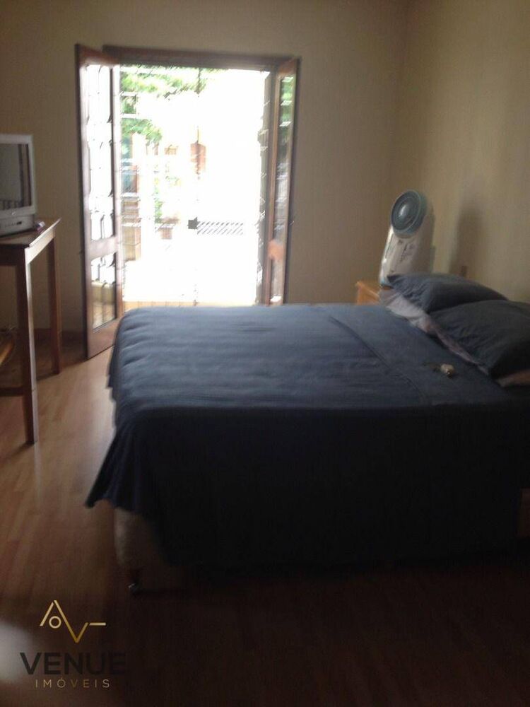 Sobrado, 4 quartos, 298 m² - Foto 1