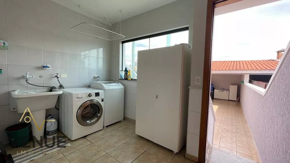 Sobrado, 3 quartos, 240 m² - Foto 2