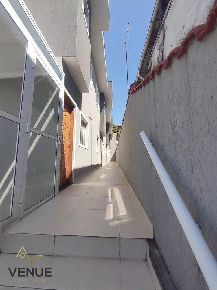 Sobrado à venda com 2 quartos, 65m² - Foto 2