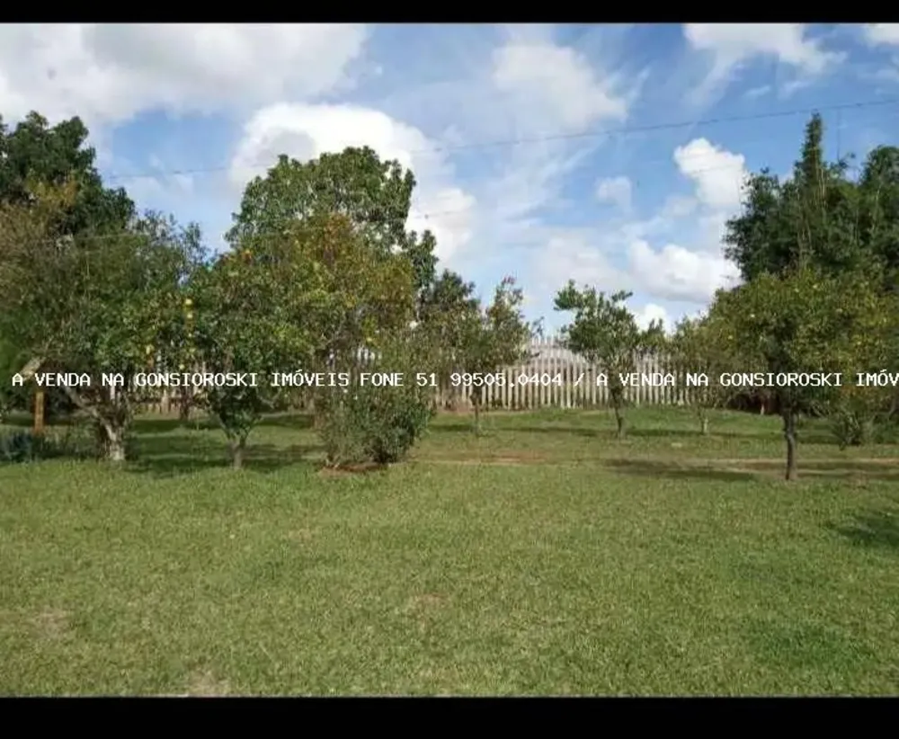 Chácara, 3 quartos, 1500 m² - Foto 1