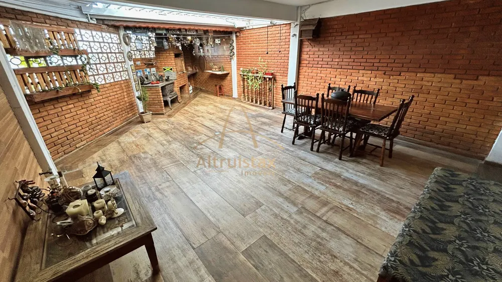 Casa, 3 quartos, 172 m² - Foto 1