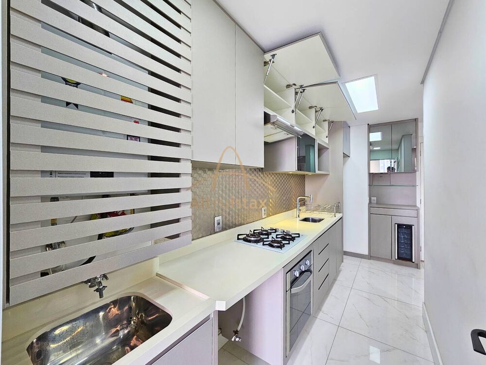 Apartamento à venda com 2 quartos, 64m² - Foto 3