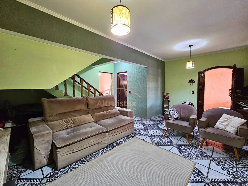 Casa, 3 quartos, 214 m² - Foto 1