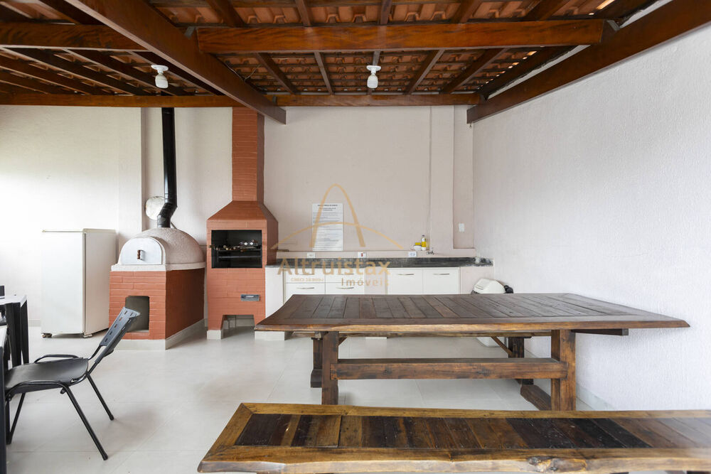 Apartamento à venda com 2 quartos, 67m² - Foto 3