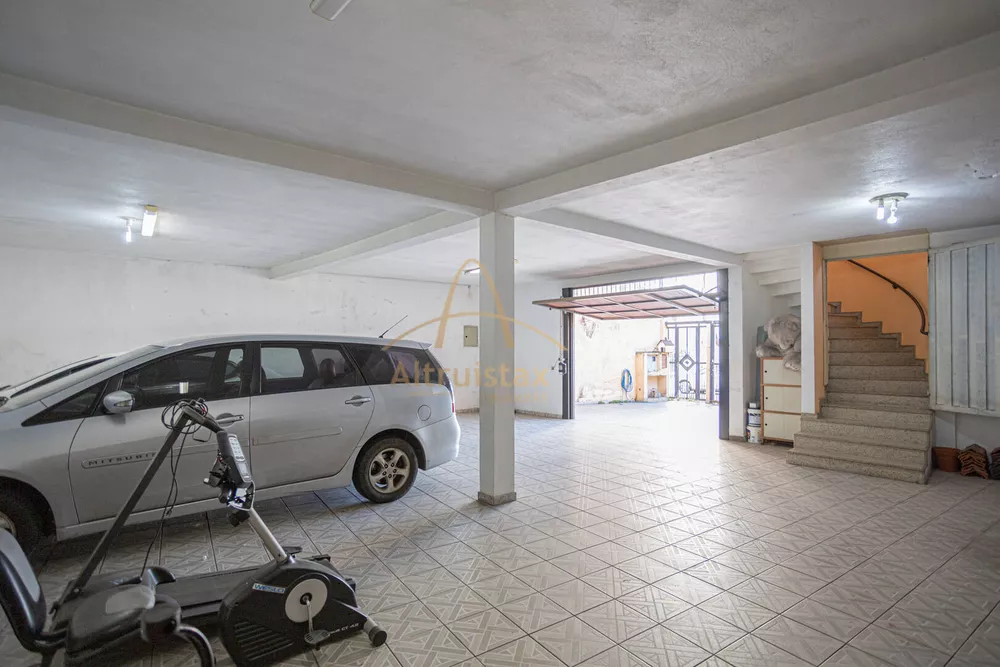 Casa à venda com 3 quartos, 372m² - Foto 4