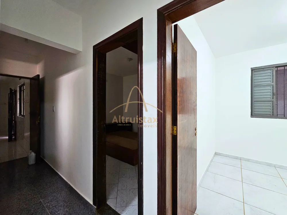 Casa, 4 quartos, 295 m² - Foto 1
