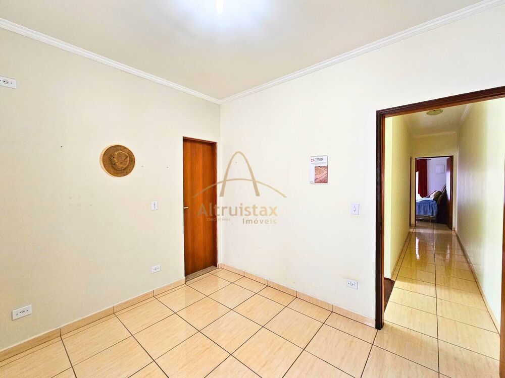 Casa à venda com 3 quartos, 151m² - Foto 4